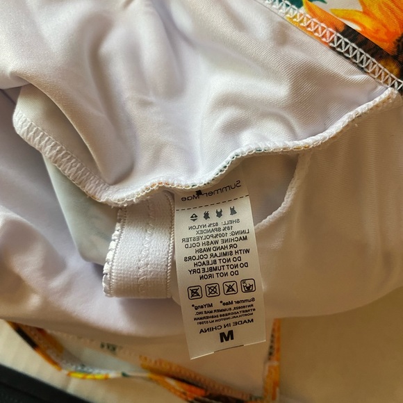 Beautiful Ladies Swimsuit with Boyshorts Size Medium - New Never Worn - Picture 6 of 8